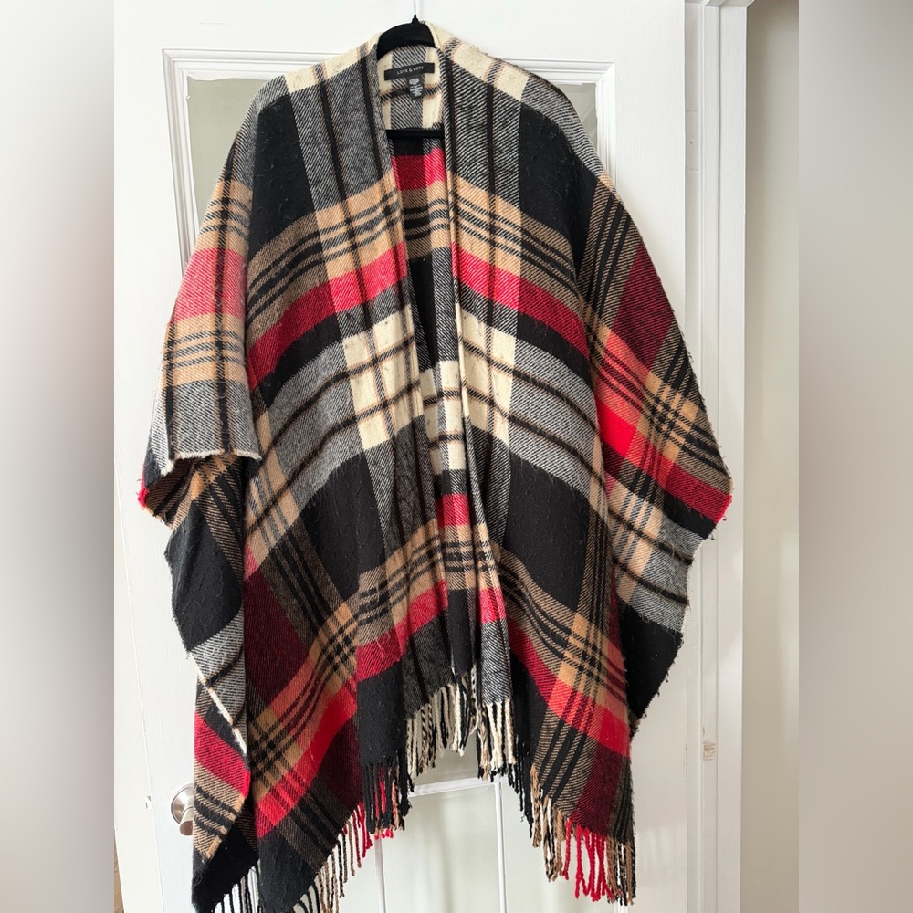 Love & Lore Plaid Fringe Shawl (O/S)